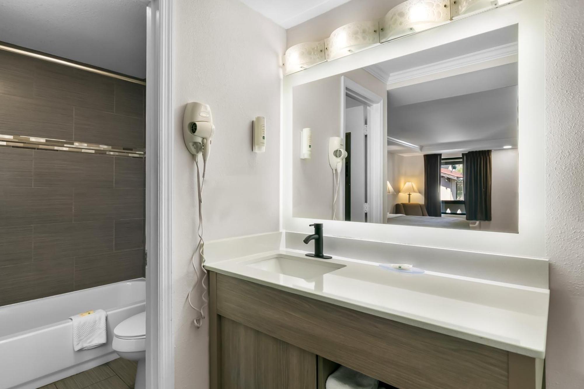 Quality Inn Downtown Helen Ngoại thất bức ảnh